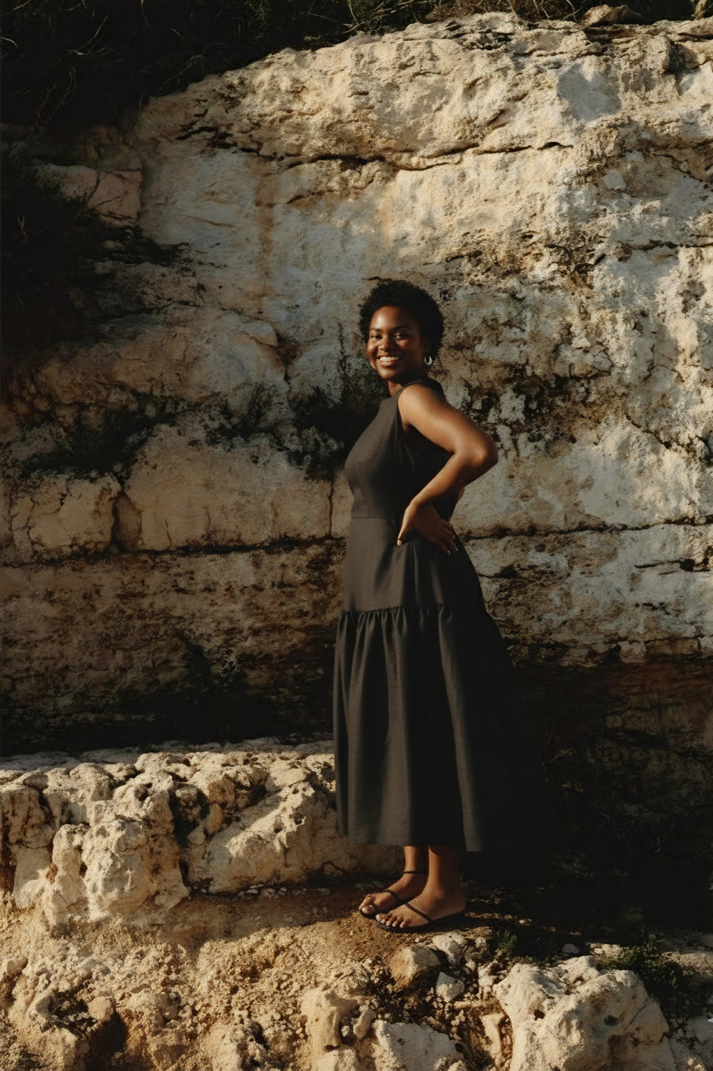 Midnight Flare-
Sleeves Structured Black dress