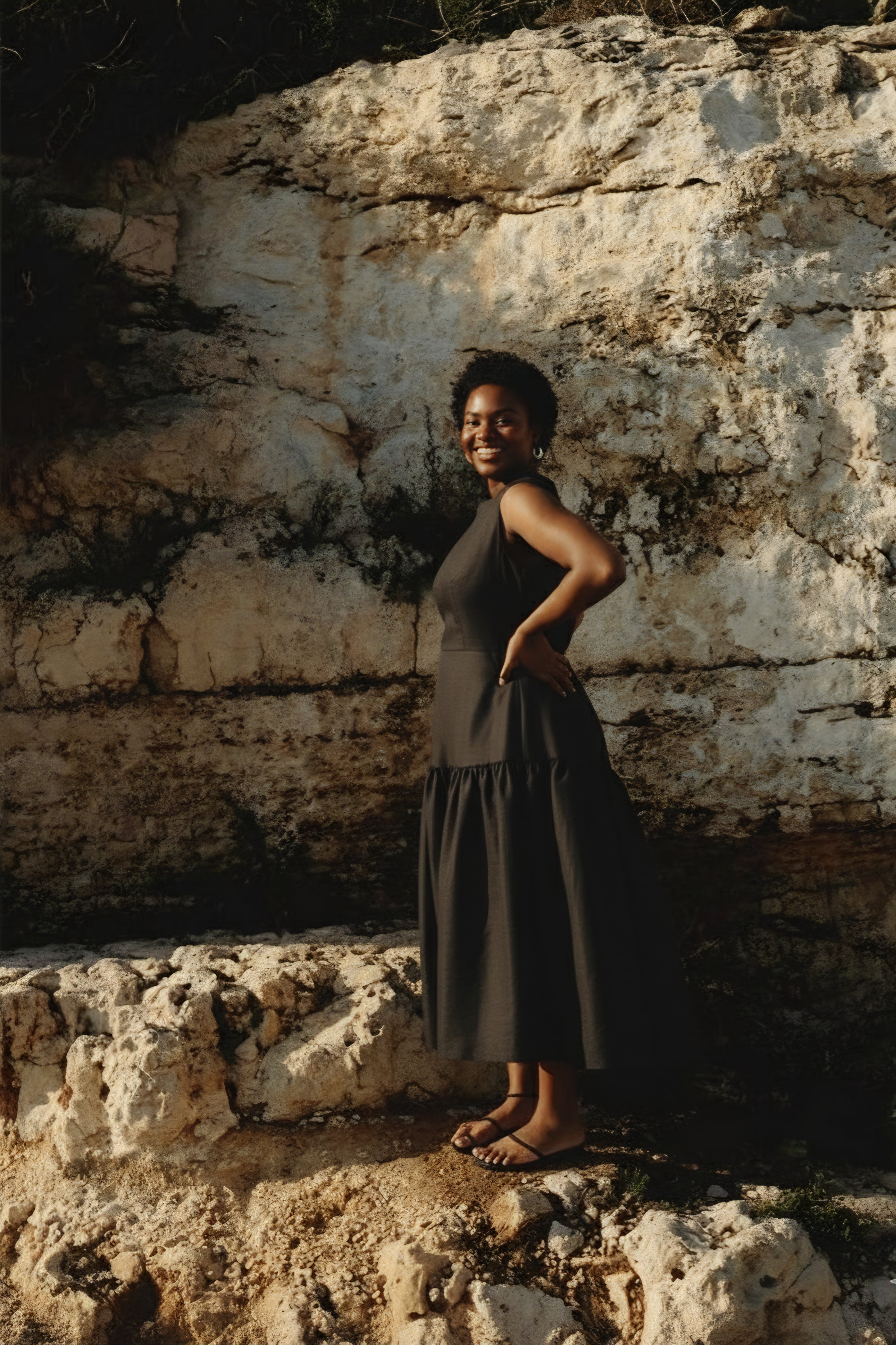 Midnight Flare-
Sleeves Structured Black dress